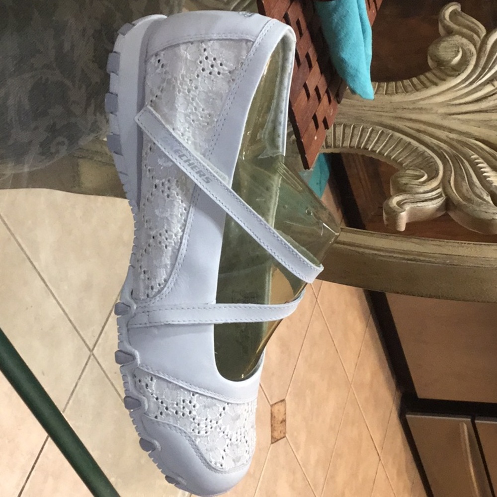 Skechers white lace bikers size 10